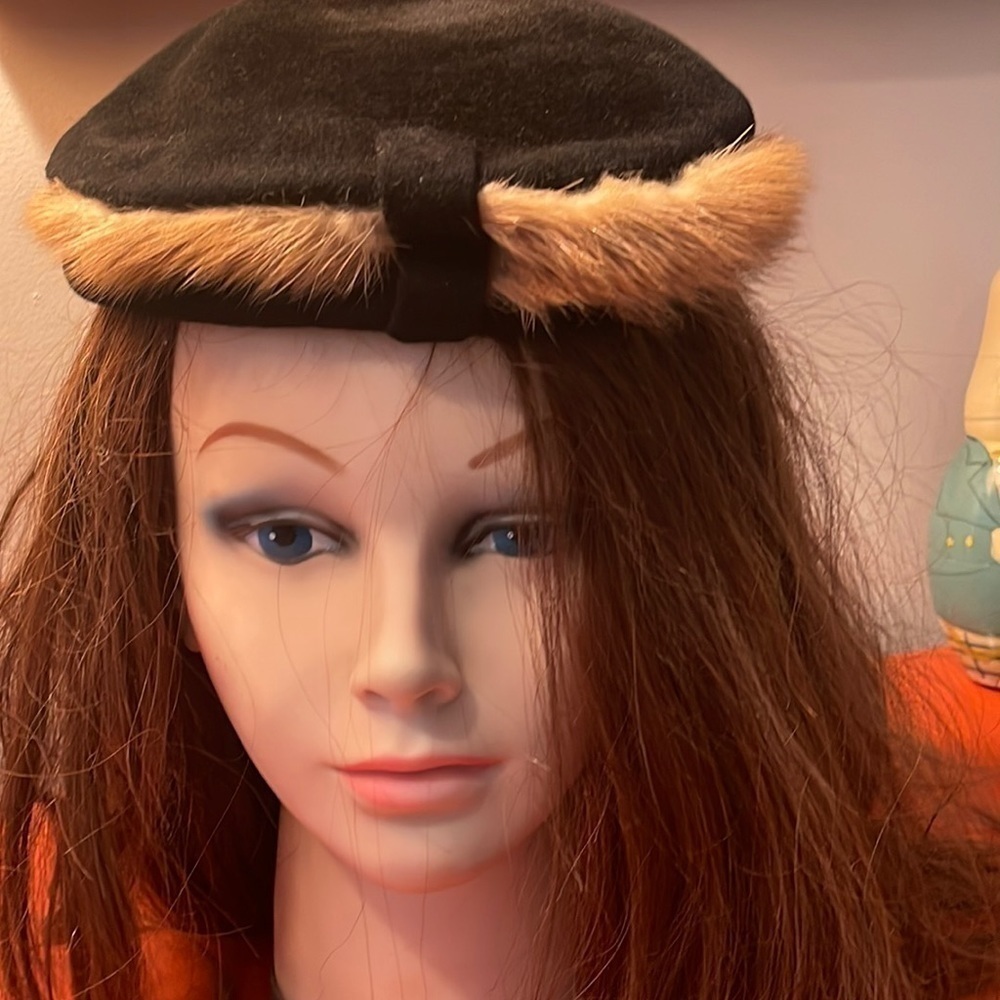 Velour genuine vintage black hat with fur